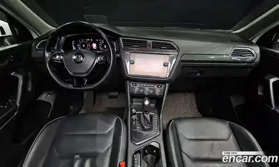 Volkswagen Tiguan 2020 2.0 Автомат в Москве № 595754, миниатюра 7