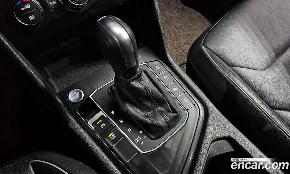 Volkswagen Tiguan 2020 2.0 Автомат в Москве № 595754, фото 9