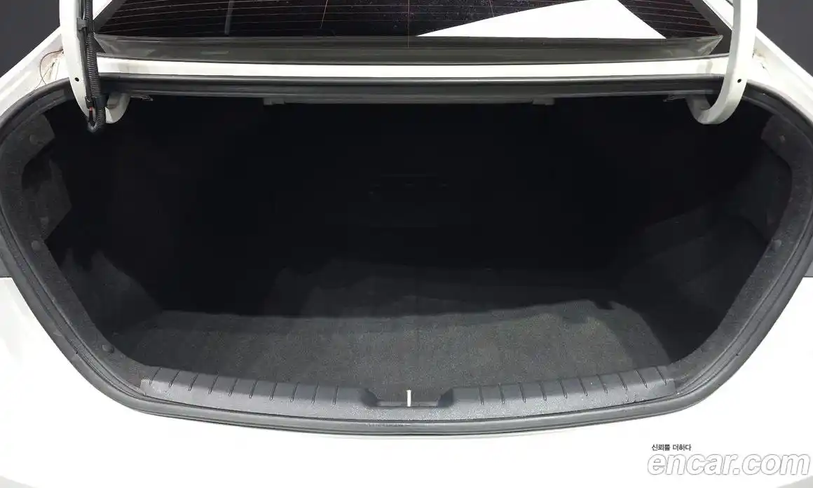 Hyundai Avante 2016 1.6 Автомат в Москве № 607882, фото 20