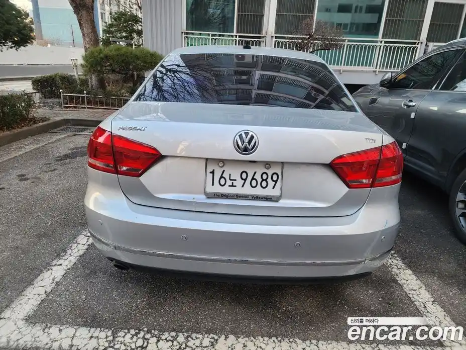 Volkswagen Passat 2013 2.0 Автомат в Москве № 608007, фото 4