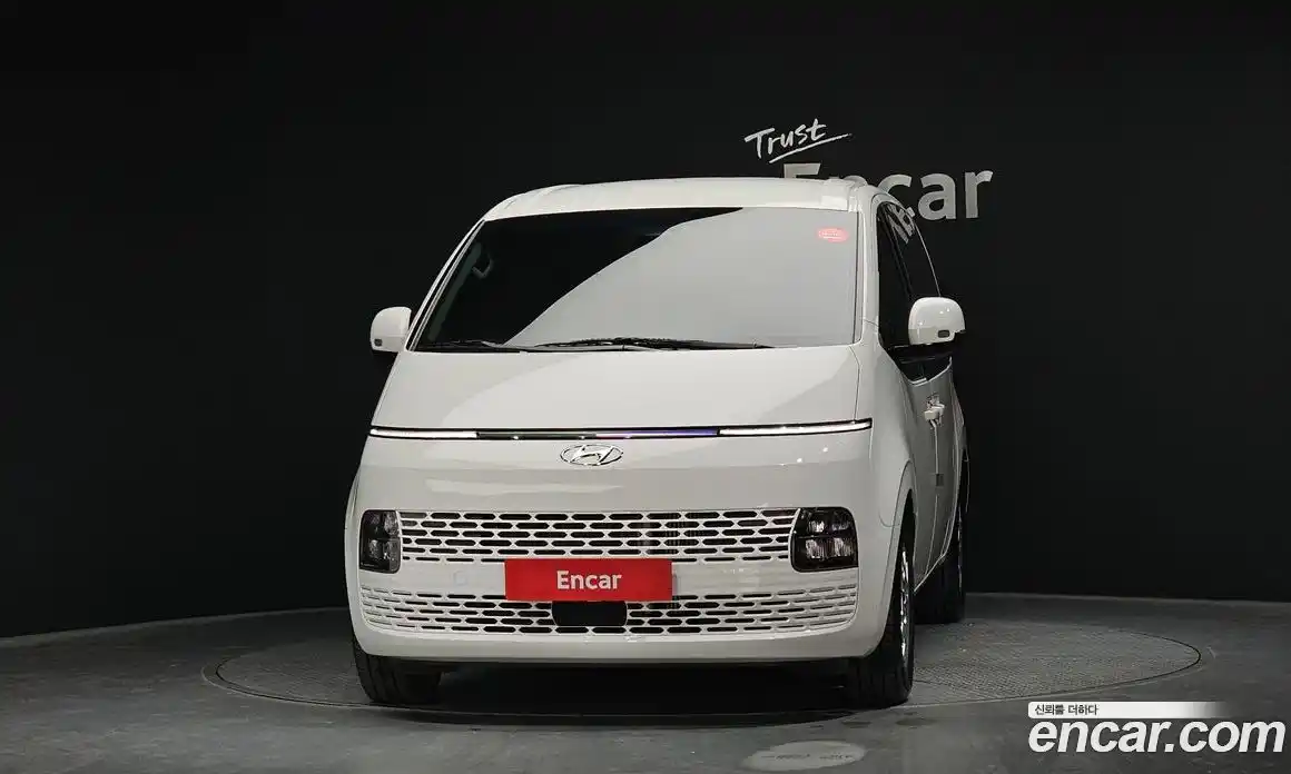 Hyundai Staria 2024 2.2 Автомат в Москве № 608147, фото 3