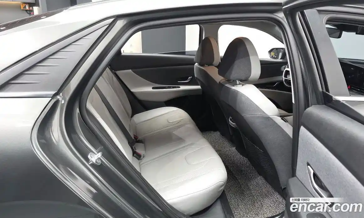 Hyundai Avante 2021 1.6 Автомат в Москве № 608659, фото 12