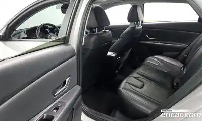 Hyundai Avante 2024 1.6 Автомат в Москве № 608866, миниатюра 12