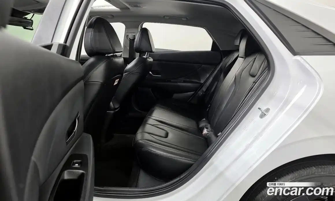 Hyundai Avante 2023 1.6 Автомат в Москве № 609078, фото 12