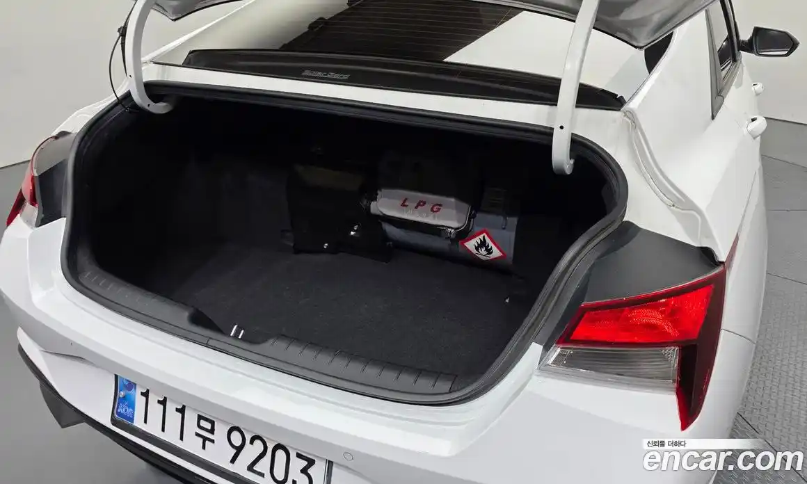 Hyundai Avante 2023 1.6 Автомат в Москве № 609078, фото 20