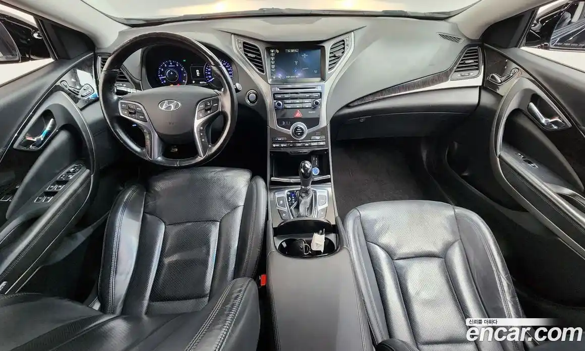 Hyundai Grandeur 2015 3.0 Автомат в Москве № 609139, фото 7