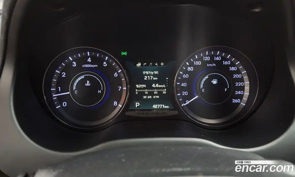 Hyundai Grandeur 2015 3.0 Автомат в Москве № 609139, фото 8