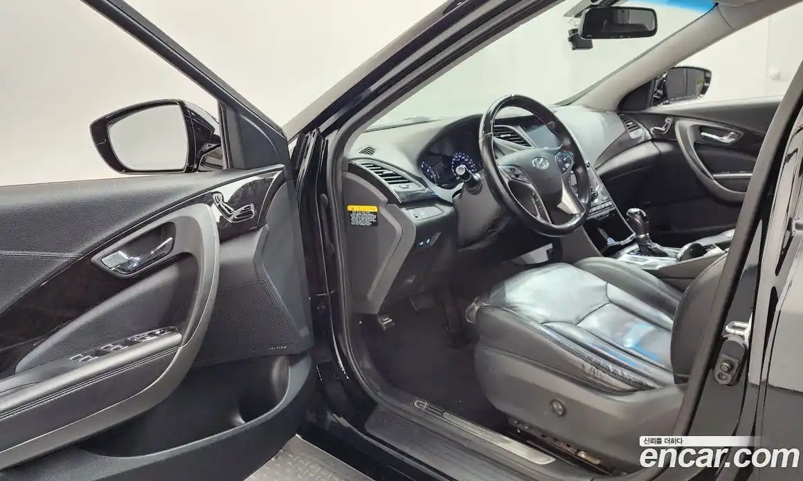 Hyundai Grandeur 2015 3.0 Автомат в Москве № 609139, фото 10