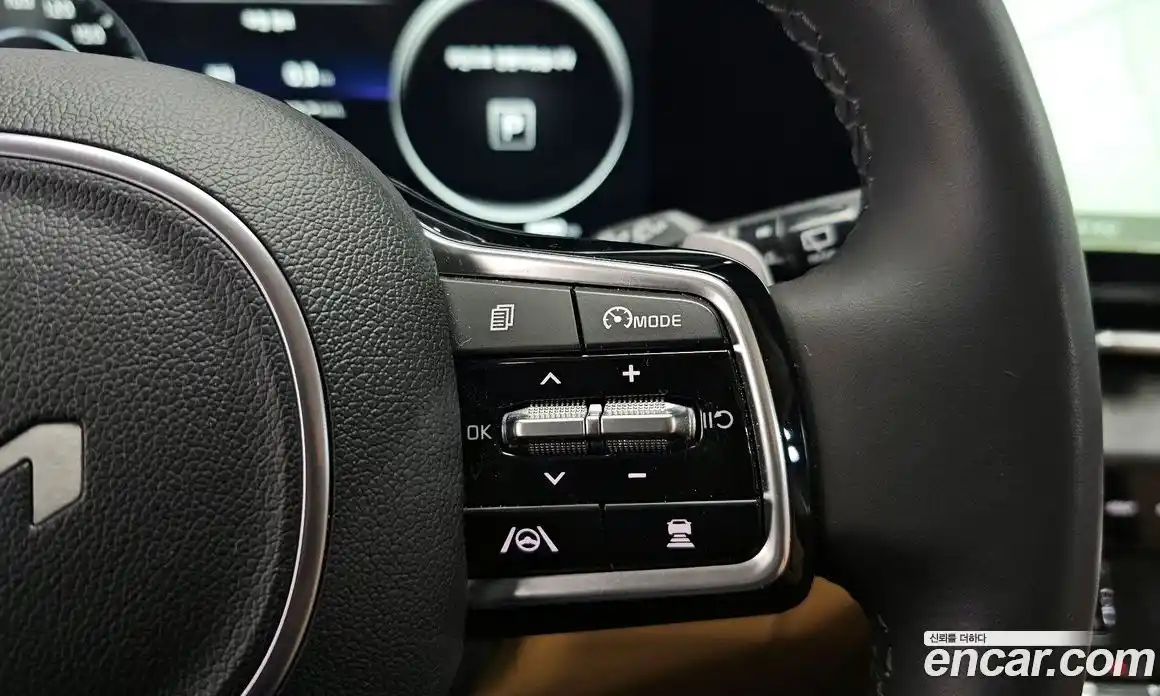 Kia Canival 2023 3.5 Автомат в Москве № 609419, фото 20