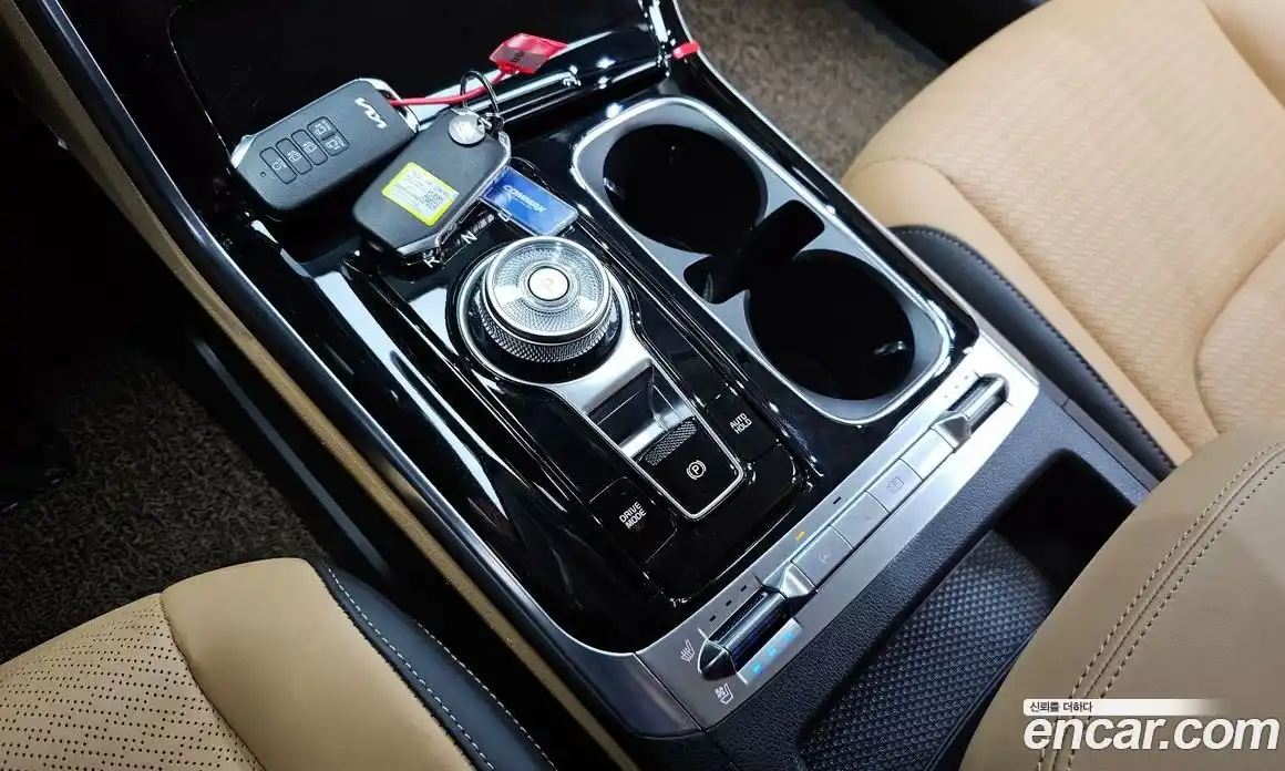 Kia Canival 2023 3.5 Автомат в Москве № 609419, фото 9