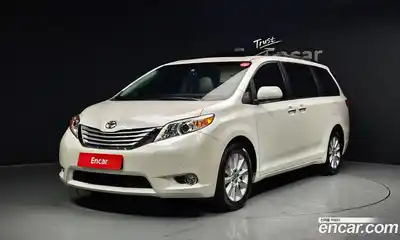 Toyota Sienna 2014 3.5 Автомат в Москве № 609806, миниатюра 1