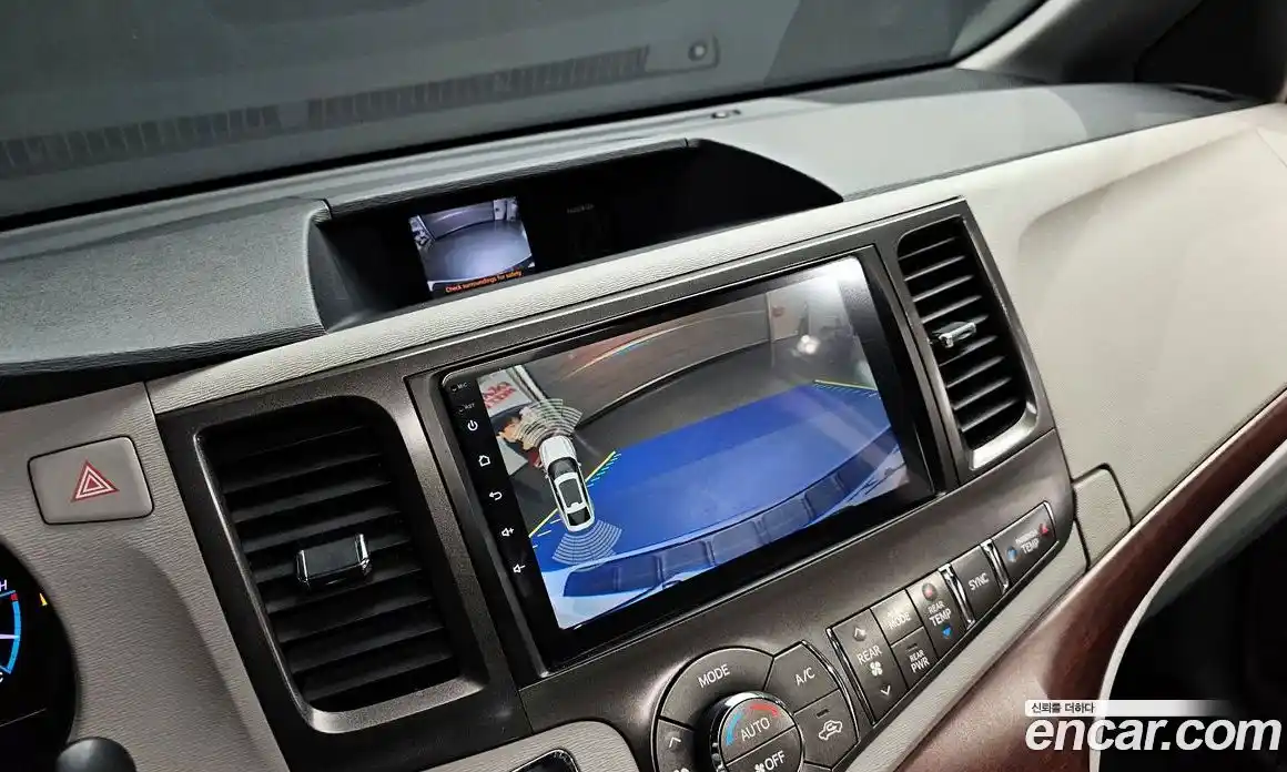 Toyota Sienna 2014 3.5 Автомат в Москве № 609806, фото 16