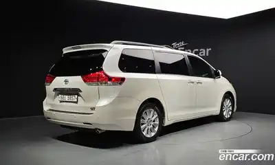Toyota Sienna 2014 3.5 Автомат в Москве № 609806, миниатюра 2
