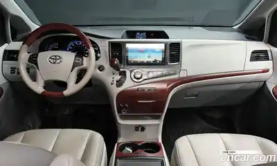 Toyota Sienna 2014 3.5 Автомат в Москве № 609806, миниатюра 7