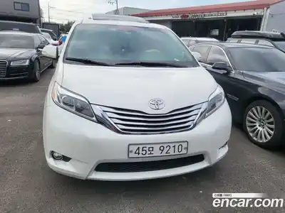 Toyota Sienna 2017 3.5 Автомат в Москве № 609937, миниатюра 3