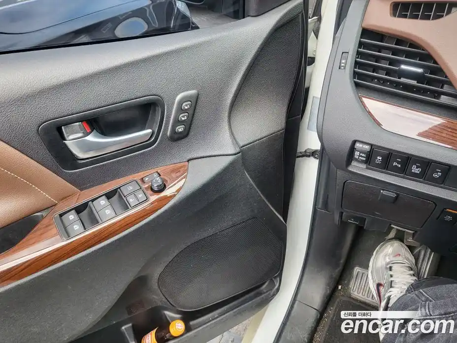 Toyota Sienna 2017 3.5 Автомат в Москве № 609937, фото 9