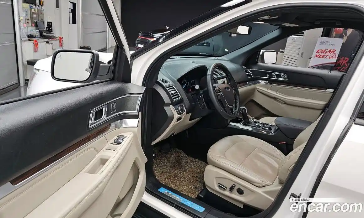 Ford Explorer 2018 2.3 Автомат в Москве № 610145, фото 10