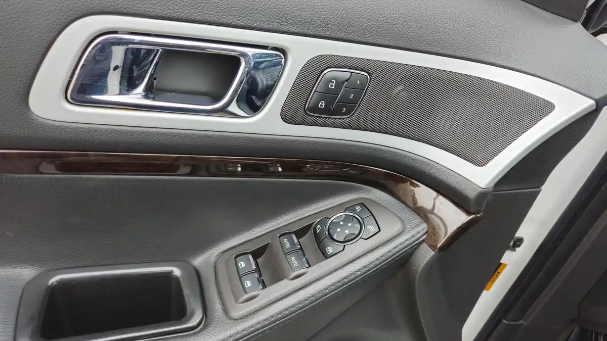 Ford Explorer 2014 3.5 Автомат в Москве № 610173, фото 14