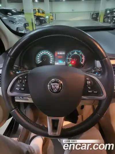 Jaguar XF 2015 2.2 Автомат в Москве № 610853, миниатюра 11