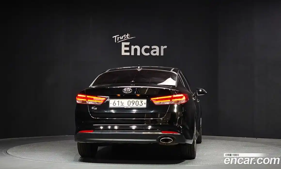 Kia K5 2016 2.0 Автомат в Москве № 612354, фото 4