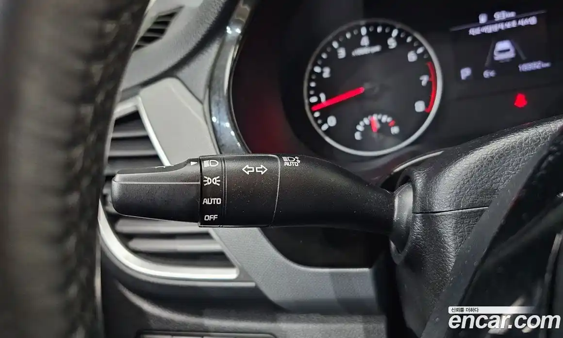 Kia Seltos 2023 1.6 Автомат в Москве № 612745, фото 17