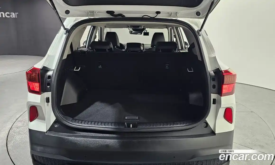 Kia Seltos 2023 1.6 Автомат в Москве № 612745, фото 19