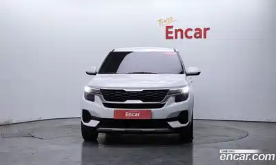 Kia Seltos 2023 1.6 Автомат в Москве № 612745, миниатюра 2