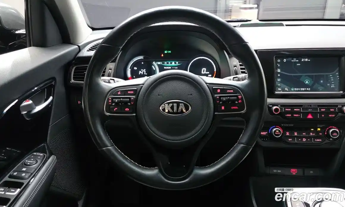 Kia Niro 2021 0.2 Автомат в Москве № 613263, фото 13