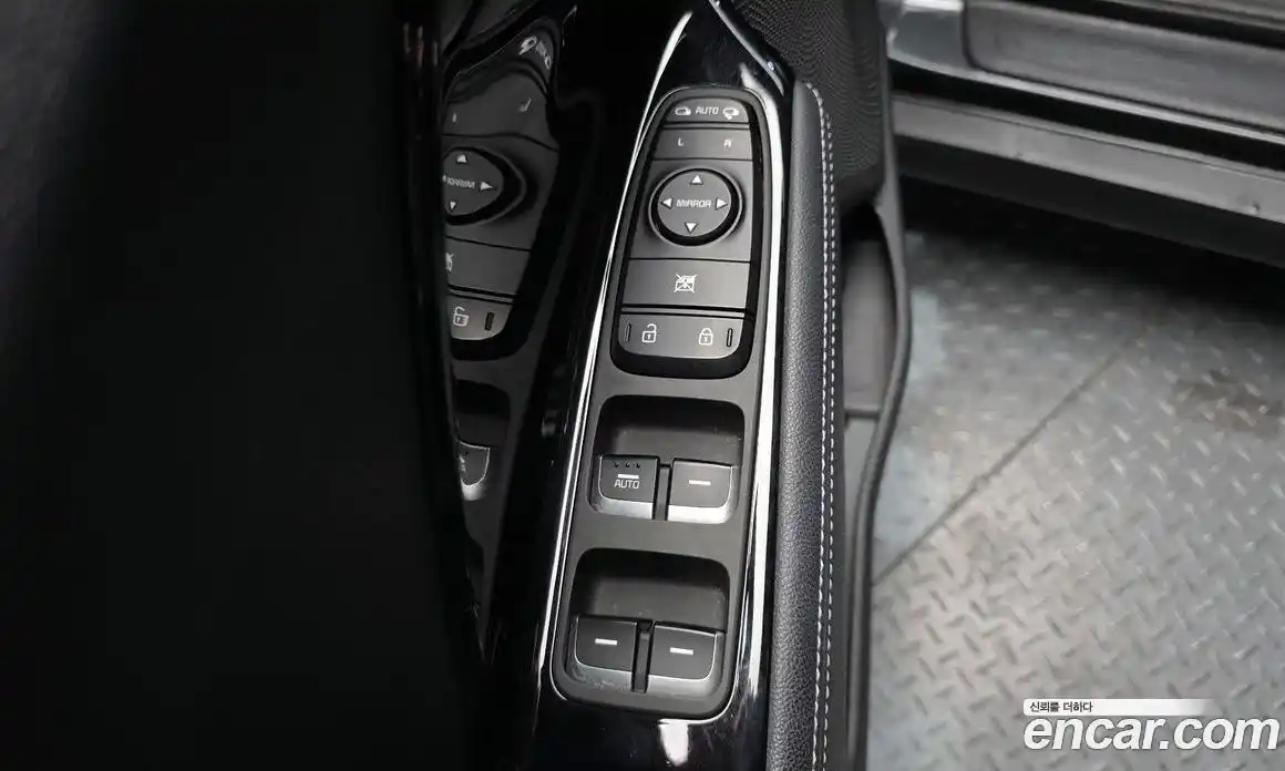 Kia Niro 2021 0.2 Автомат в Москве № 613263, фото 14