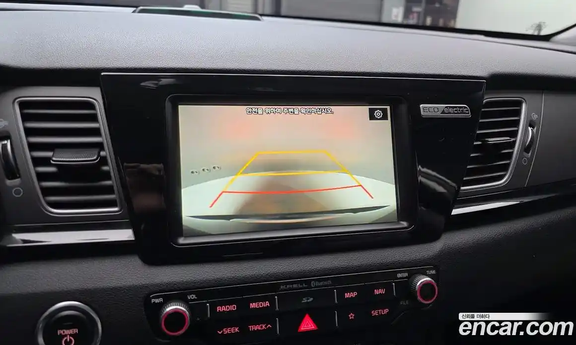 Kia Niro 2021 0.2 Автомат в Москве № 613263, фото 17