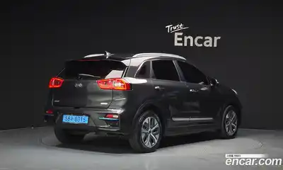 Kia Niro 2021 0.2 Автомат в Москве № 613263, миниатюра 2