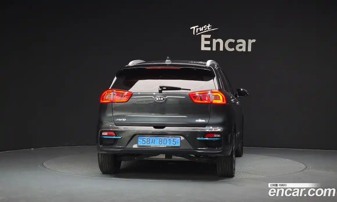 Kia Niro 2021 0.2 Автомат в Москве № 613263, фото 4