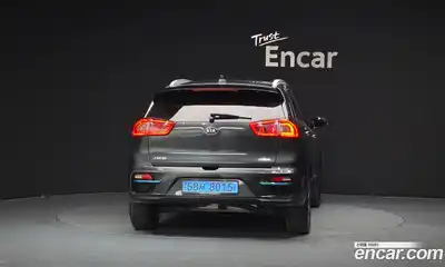 Kia Niro 2021 0.2 Автомат в Москве № 613263, миниатюра 4