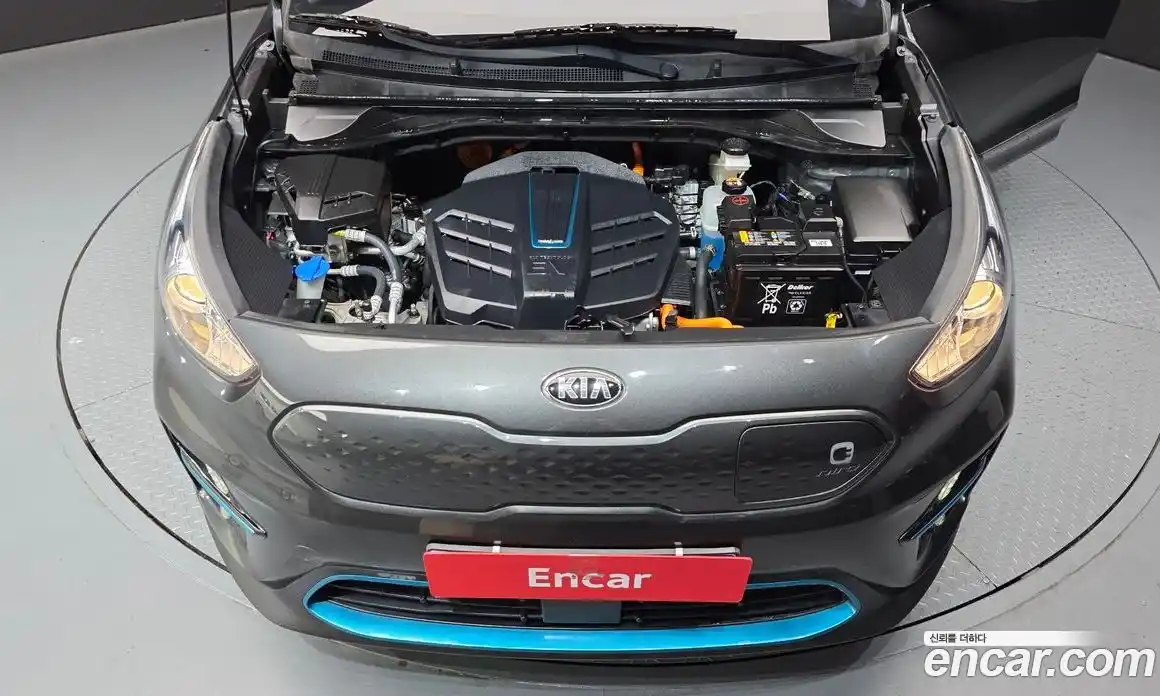 Kia Niro 2021 0.2 Автомат в Москве № 613263, фото 6