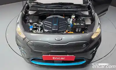 Kia Niro 2021 0.2 Автомат в Москве № 613263, миниатюра 6