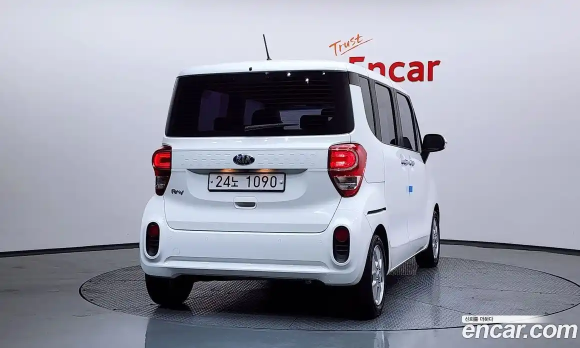 Kia Ray 2018 1.0 Автомат в Москве № 613565, фото 4