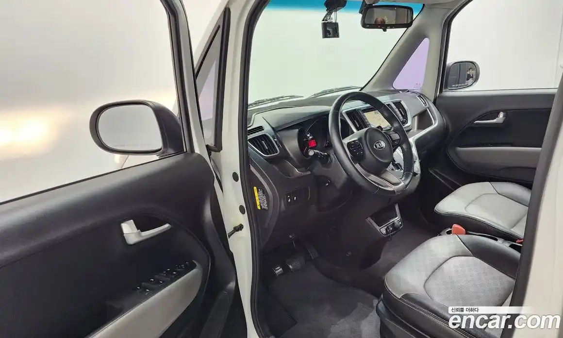 Kia Ray 2018 1.0 Автомат в Москве № 613565, фото 10