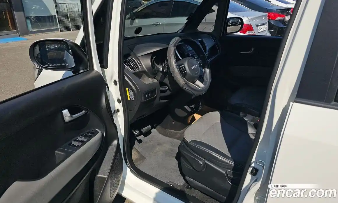 Kia Ray 2022 1.0 Автомат в Москве № 613813, фото 11