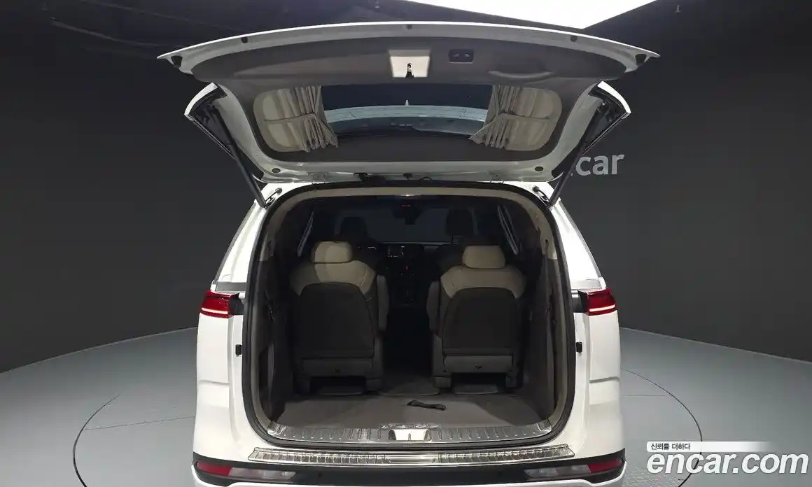 Kia Canival 2023 2.2 Автомат в Москве № 613894, фото 20