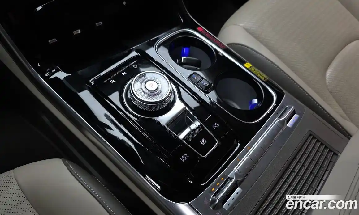 Kia Canival 2023 2.2 Автомат в Москве № 613894, фото 9