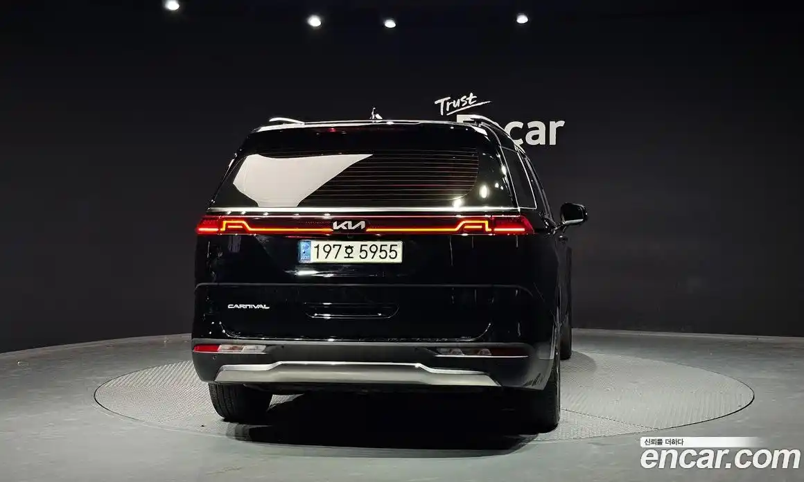 Kia Canival 2022 3.5 Автомат в Москве № 613980, фото 4