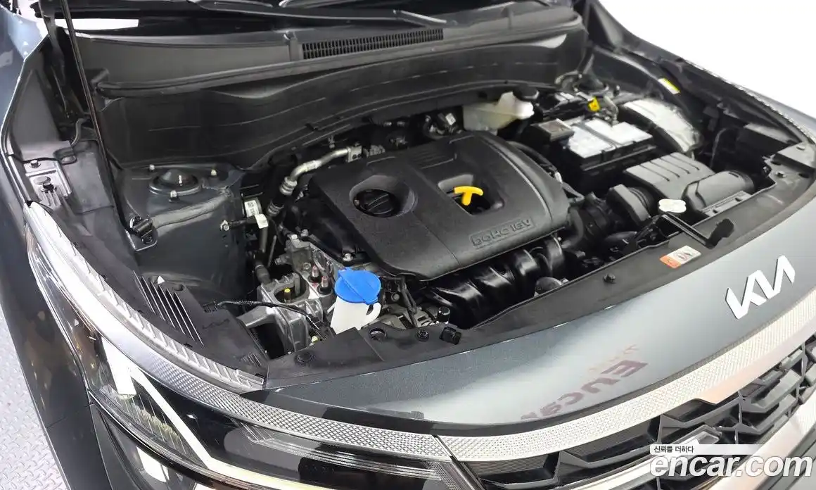 Kia Seltos 2023 2.0 Автомат в Москве № 613983, фото 6