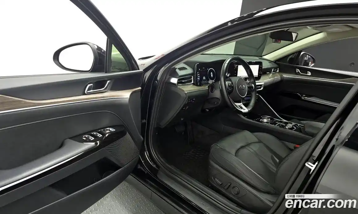 Kia K5 2020 2.0 Автомат в Москве № 614105, фото 11