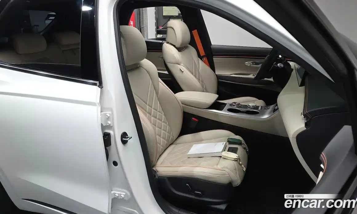 Genesis GV70 2025 2.5 Автомат в Москве № 614445, фото 11