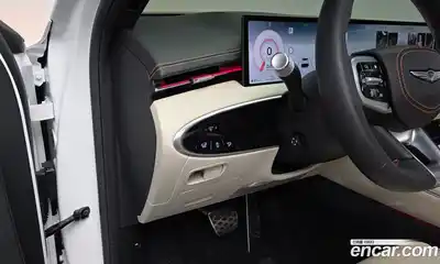 Genesis GV70 2025 2.5 Автомат в Москве № 614445, миниатюра 12