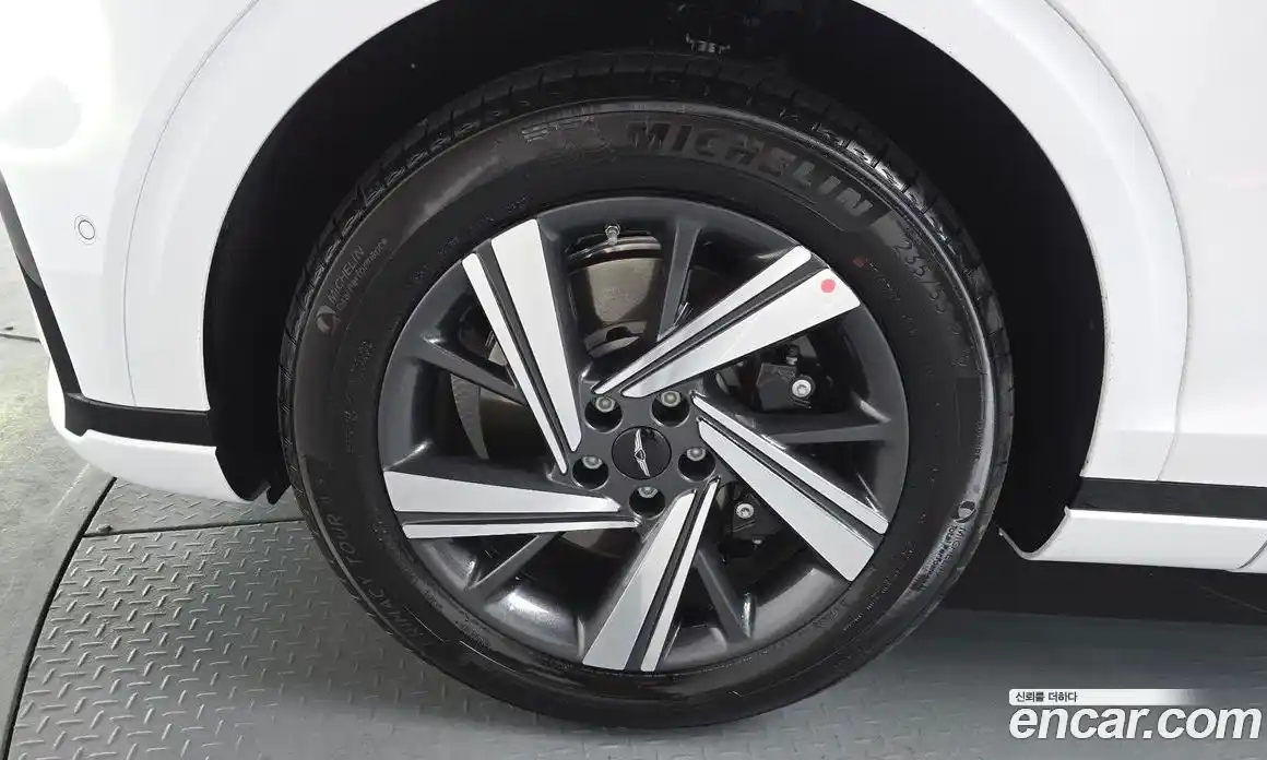 Genesis GV70 2025 2.5 Автомат в Москве № 614445, фото 4