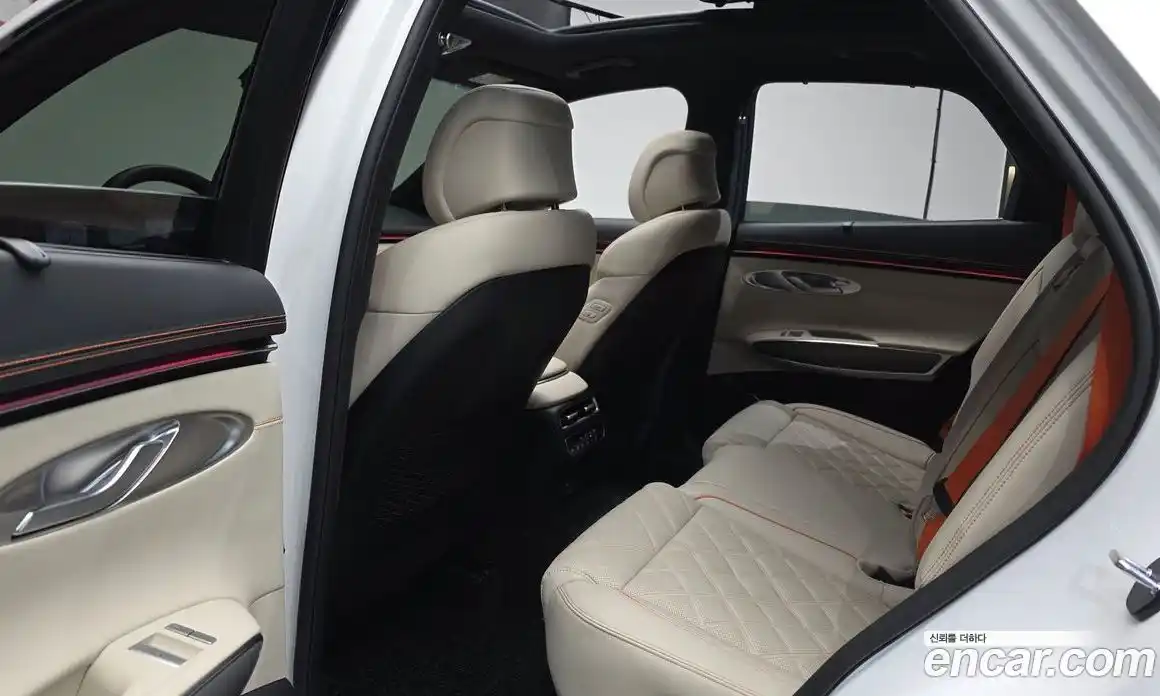 Genesis GV70 2025 2.5 Автомат в Москве № 614445, фото 10