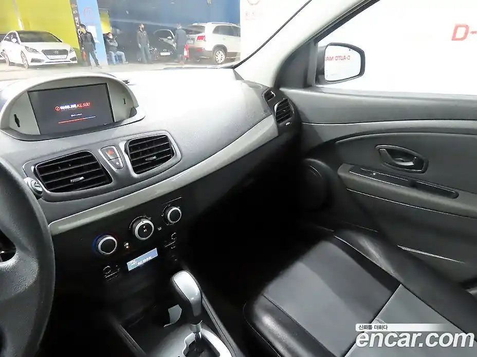 Renault SM3 2013 1.6 Автомат в Москве № 615588, фото 15