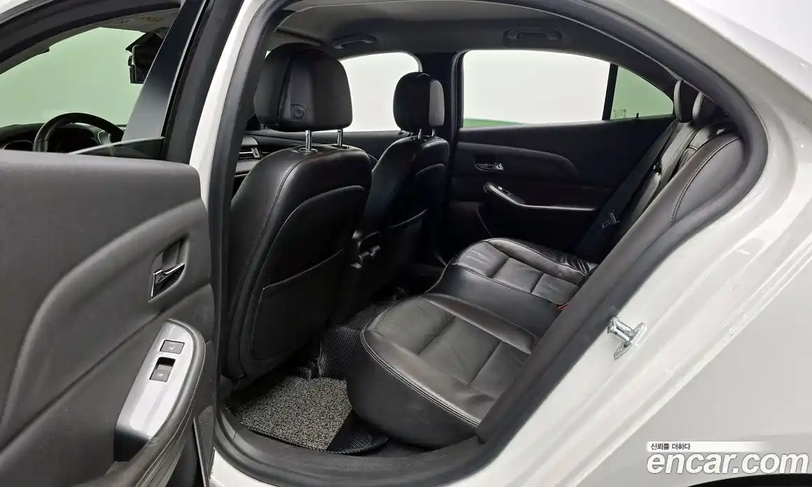 Chevrolet Malibu 2015 2.0 Автомат в Москве № 615961, фото 11