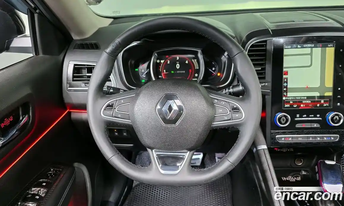 Renault QM6 2017 2.0 Автомат в Москве № 616076, фото 13